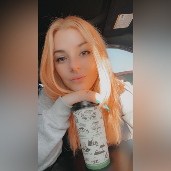 Meet your Posher, Katie - Picture 1 of 1